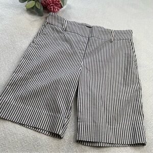 Hilary Radley Navy & White Striped Bermuda ~ Size Medium ~Midrise~Summertime